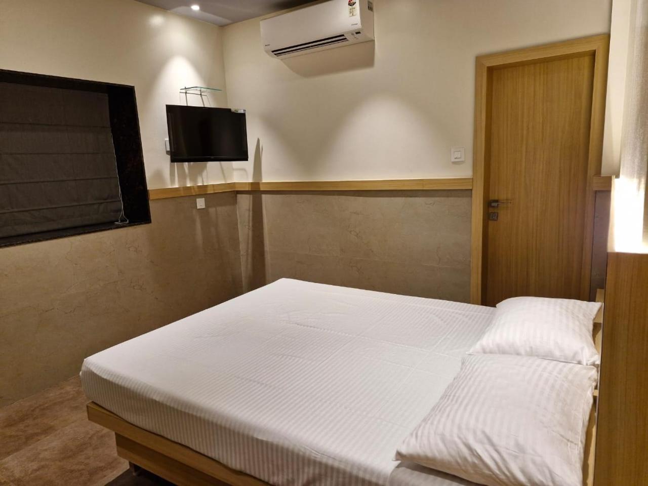 Avenue 10 Boutique Hotel Пюн Екстериор снимка