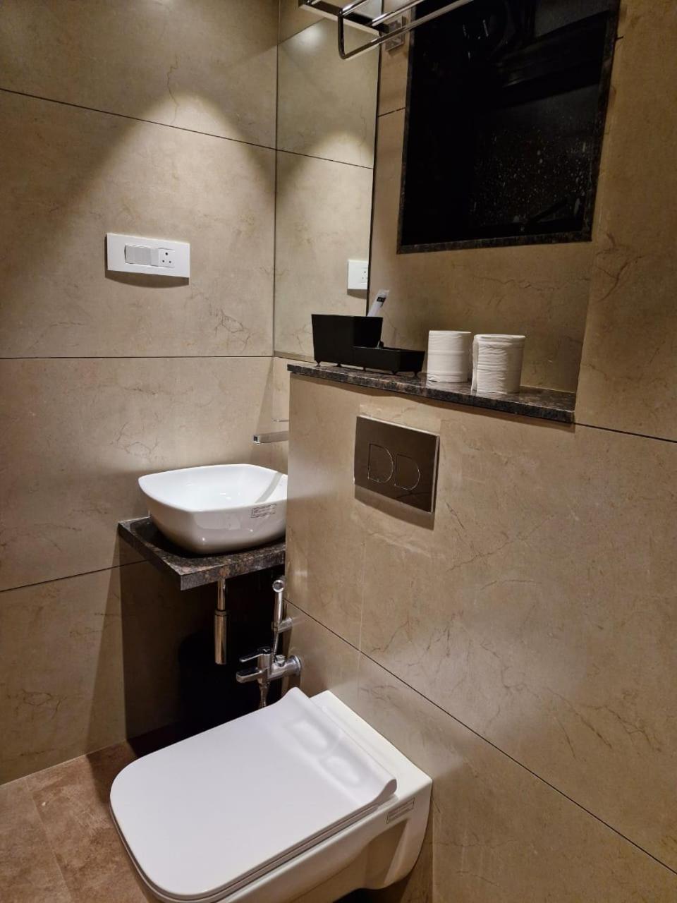 Avenue 10 Boutique Hotel Пюн Екстериор снимка
