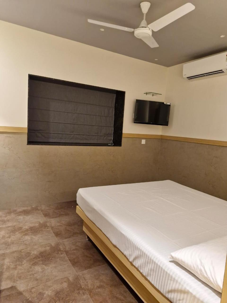 Avenue 10 Boutique Hotel Пюн Екстериор снимка